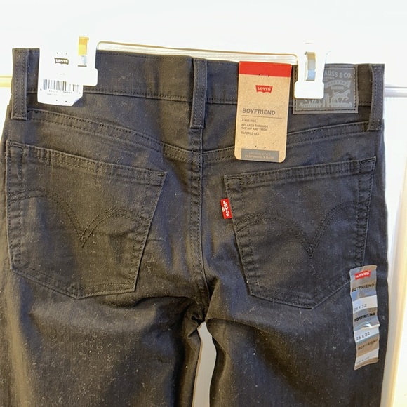 NWT Levi’s boyfriend jeans - Picture 4 of 5